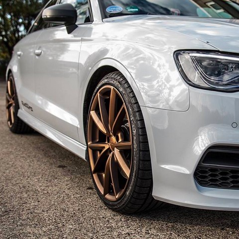 Base negra + Gold Metalizer